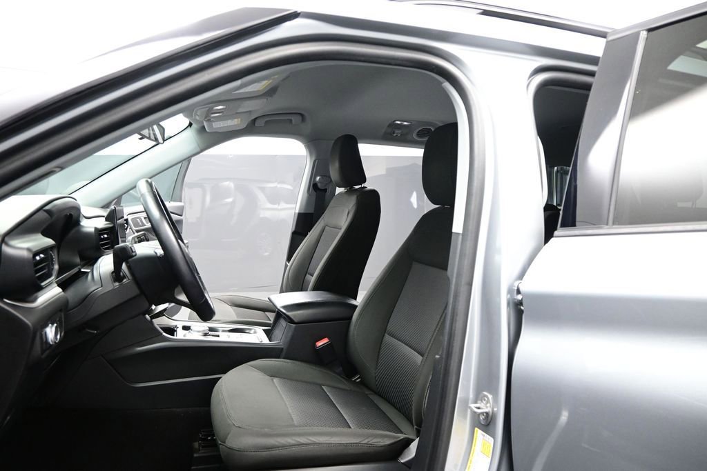 Used 2022 Ford Explorer XLT RWD image 9