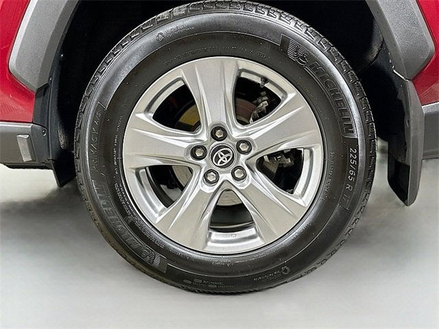 Used 2024 Toyota RAV4 XLE w/ Convenience Package image 32