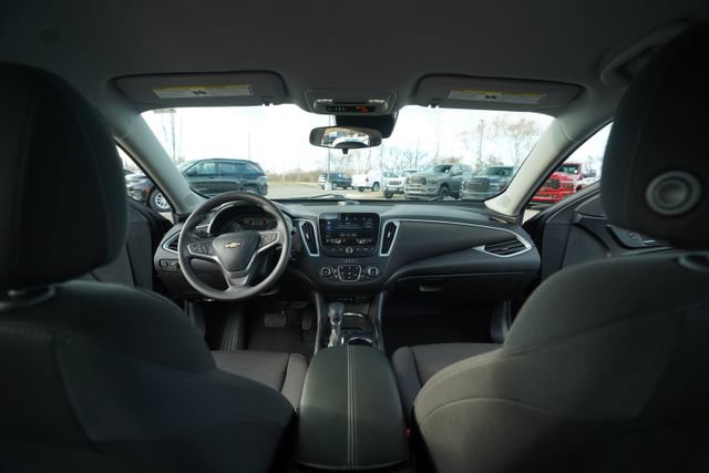 Used 2023 Chevrolet Malibu LT image 24