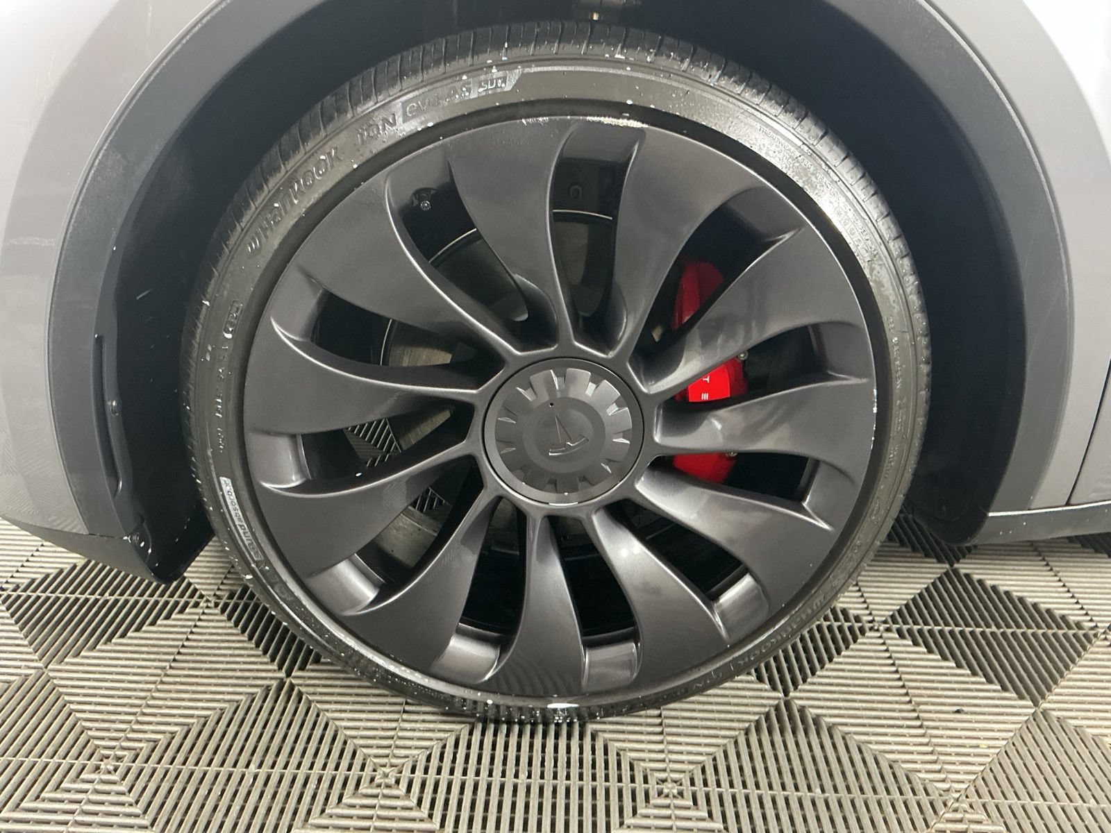 Used 2025 Tesla Model Y Performance AWD/4WD image 6