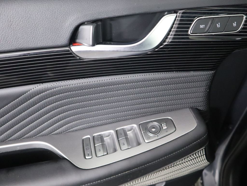 Used 2025 Hyundai Palisade Calligraphy image 24