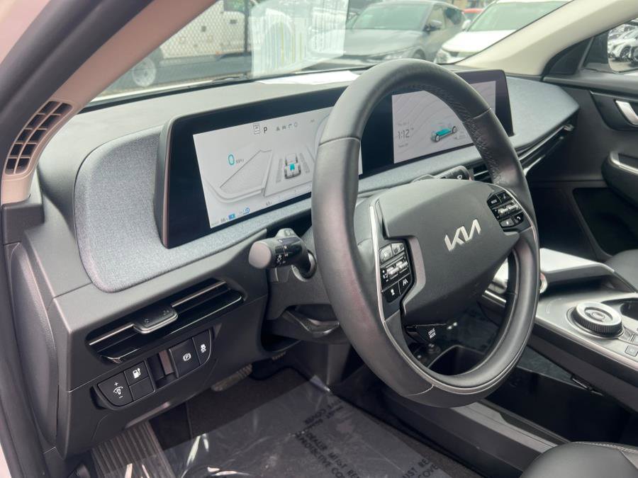 Used 2024 Kia EV6 Light image 10