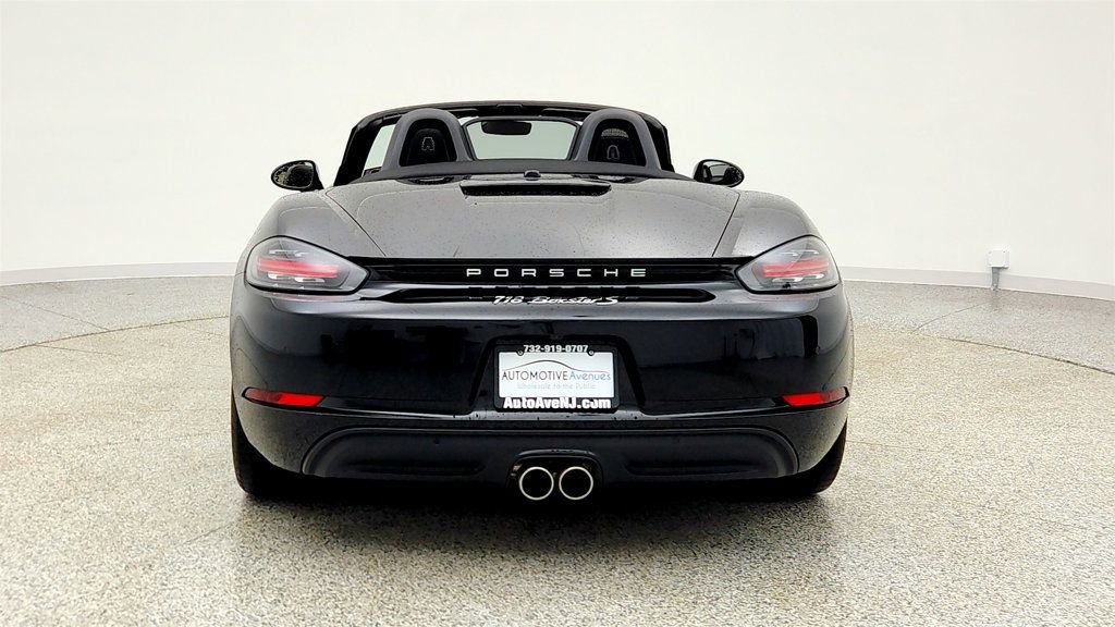 Used 2018 Porsche 718 Boxster S image 6