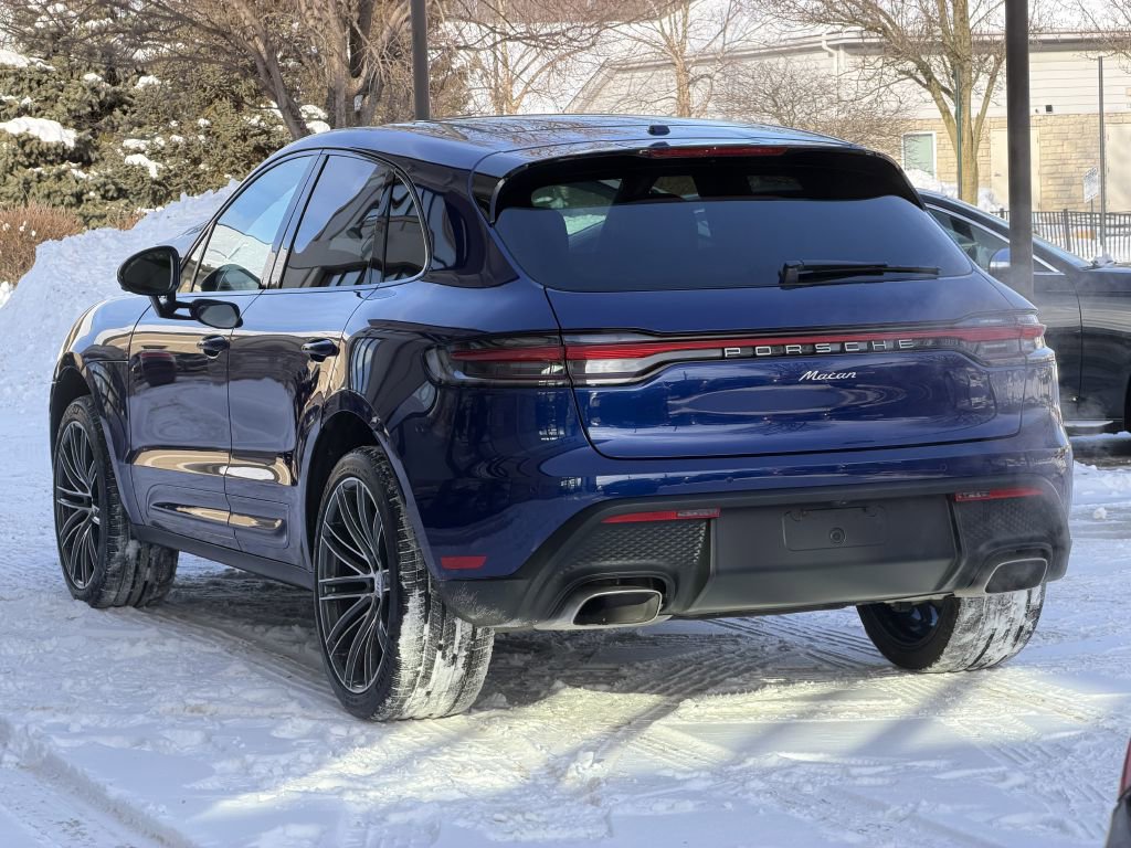 Used 2024 Porsche Macan BASE image 10