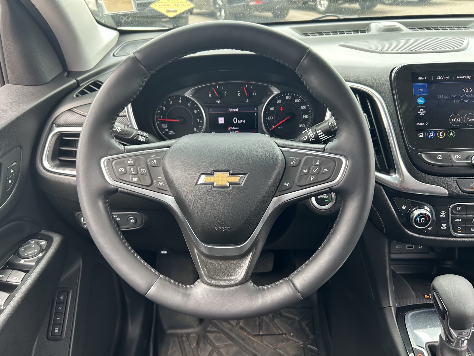 Used 2022 Chevrolet Equinox Premier FWD image 24