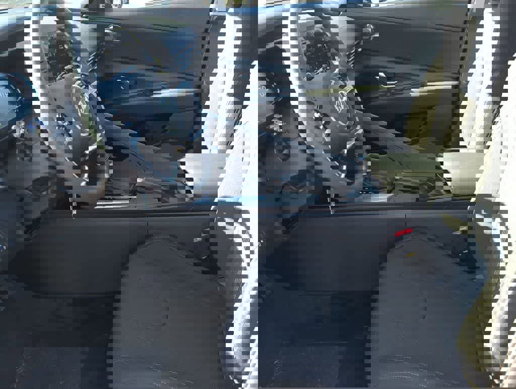 New 2026 Hyundai Elantra SE image 16