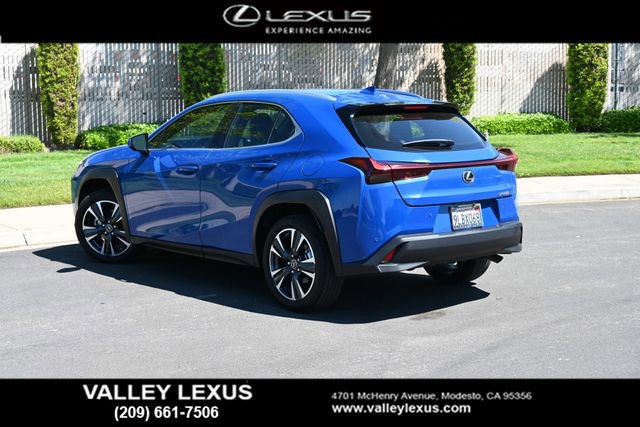 Used 2024 Lexus UX 250h FWD image 4
