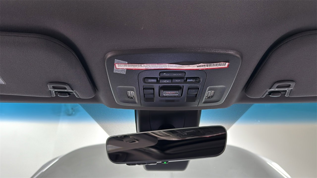 Used 2020 Toyota Avalon Limited image 11