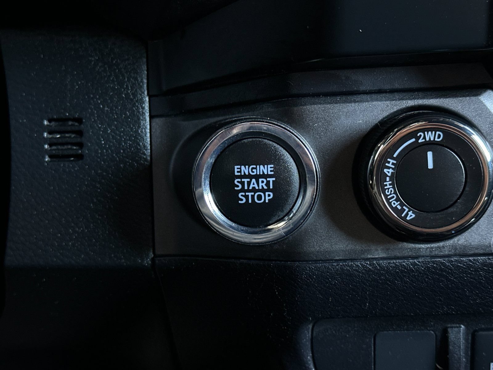 Used 2021 Toyota Tacoma TRD Sport AWD/4WD image 19
