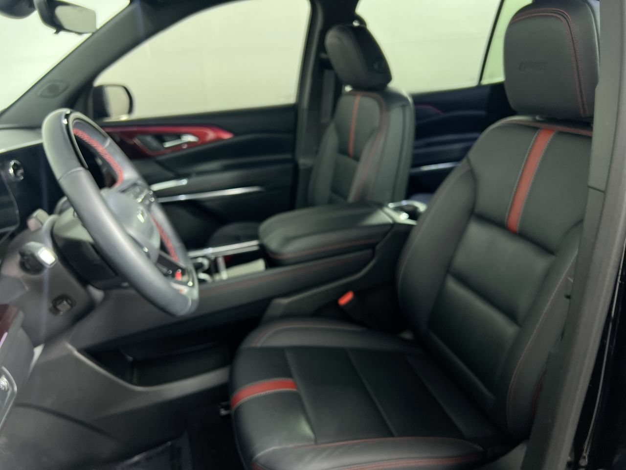 Used 2026 Chevrolet Traverse RS FWD image 6