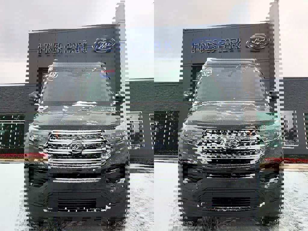 Certified 2022 Ford Explorer XLT image 2