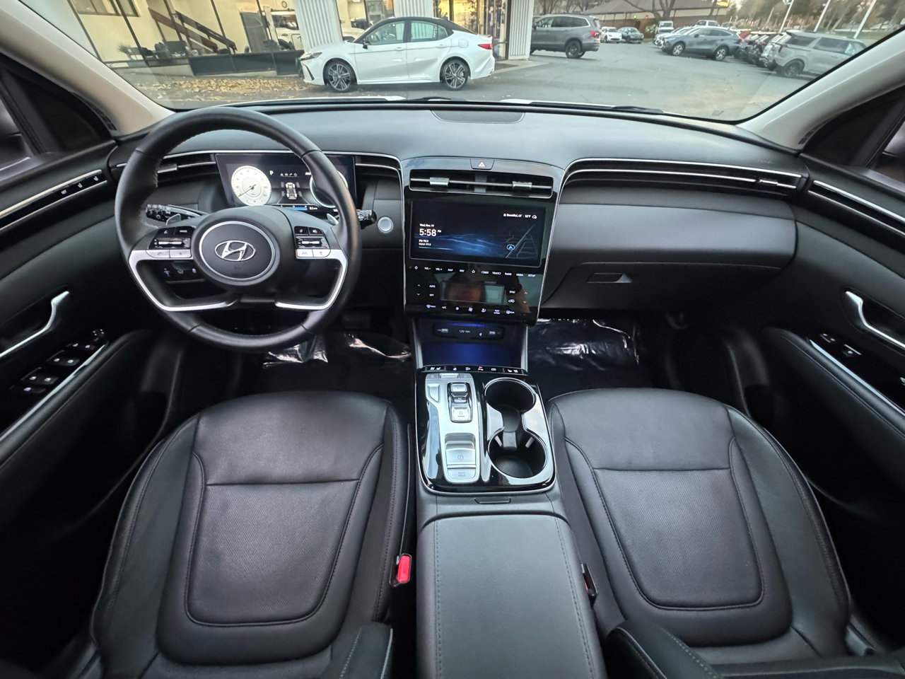 Used 2023 Hyundai Tucson Limited w/ Cargo Package image 18