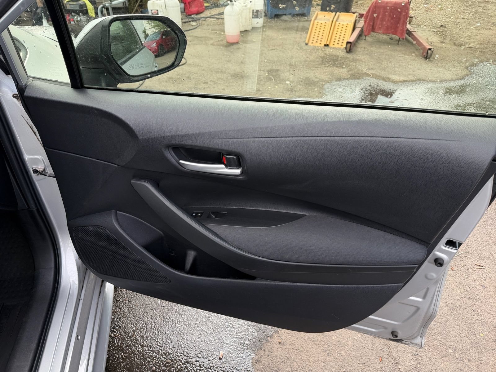 Used 2021 Toyota Corolla LE FWD image 17