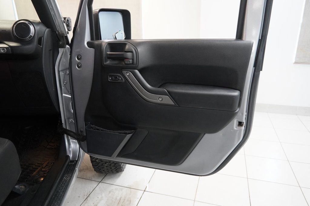 Used 2018 Jeep Wrangler Unlimited Sport S image 28