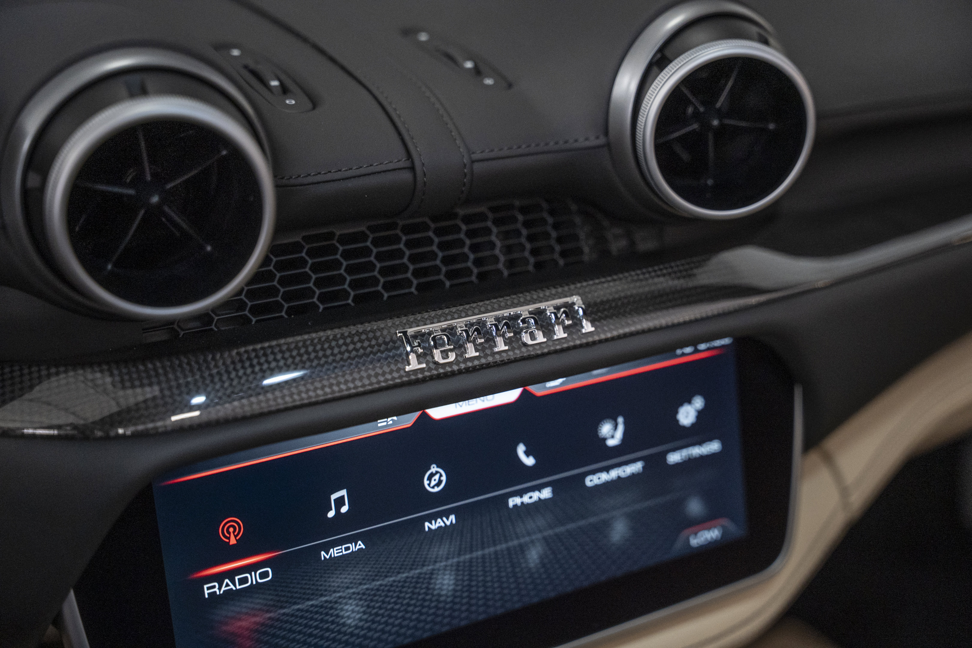 Used 2022 Ferrari Portofino M RWD image 36