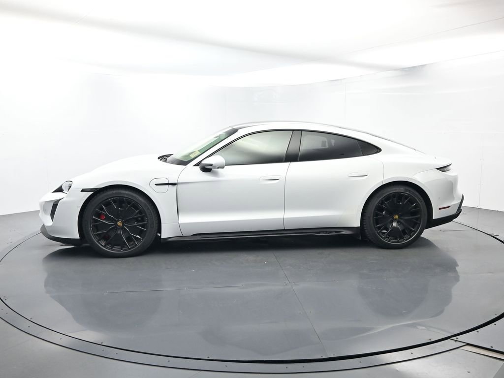 Certified 2022 Porsche Taycan GTS image 2