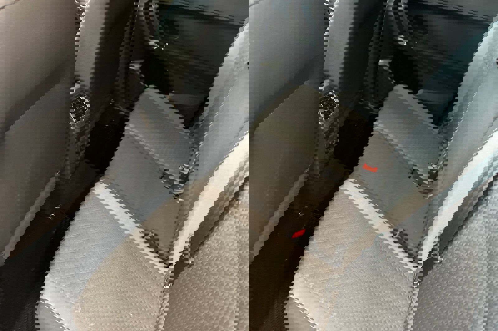 Used 2018 Volkswagen Tiguan S w/ 3rd Row Seat Package image 13