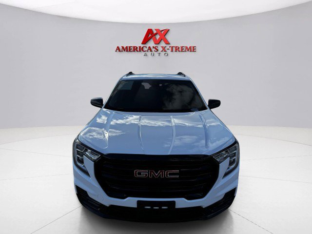 Used 2023 GMC Terrain SLE w/ Driver Convenience Package image 9