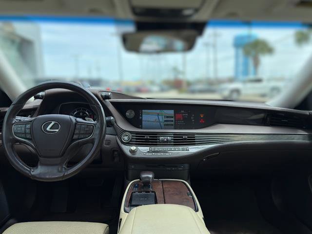 Used 2018 Lexus LS 500 AWD w/ Accessory Package (Z2) image 12
