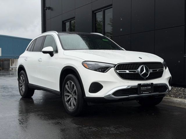 Used 2025 Mercedes-Benz GLC 300 4MATIC image 9
