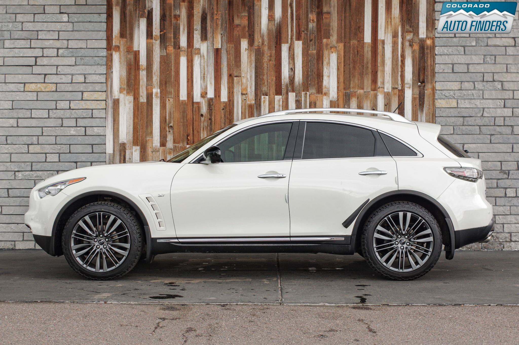 Used 2017 INFINITI QX70 AWD w/ Limited Package image 3