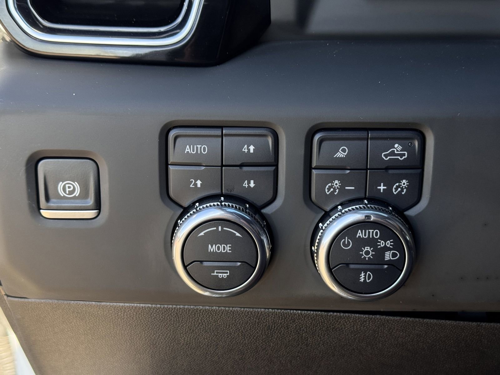 Used 2025 GMC Sierra 2500 Denali Ultimate image 22