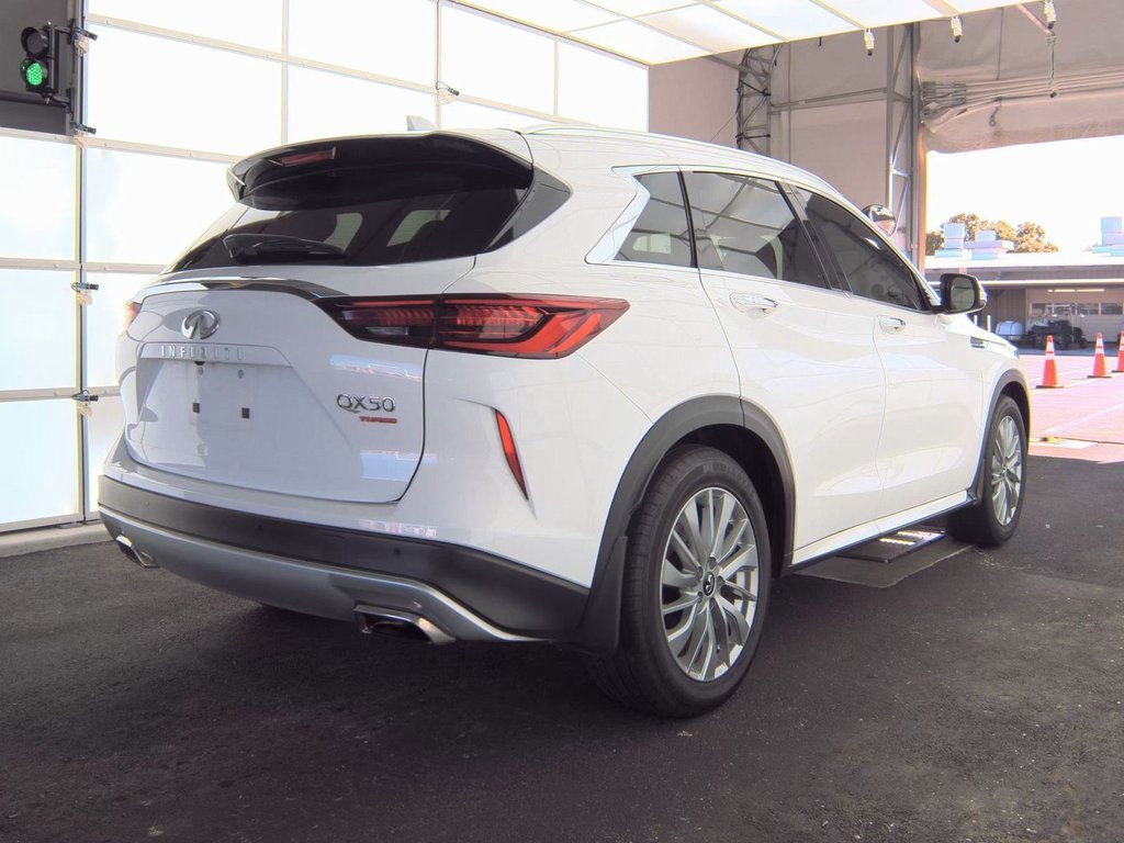 Used 2023 INFINITI QX50 Luxe image 2