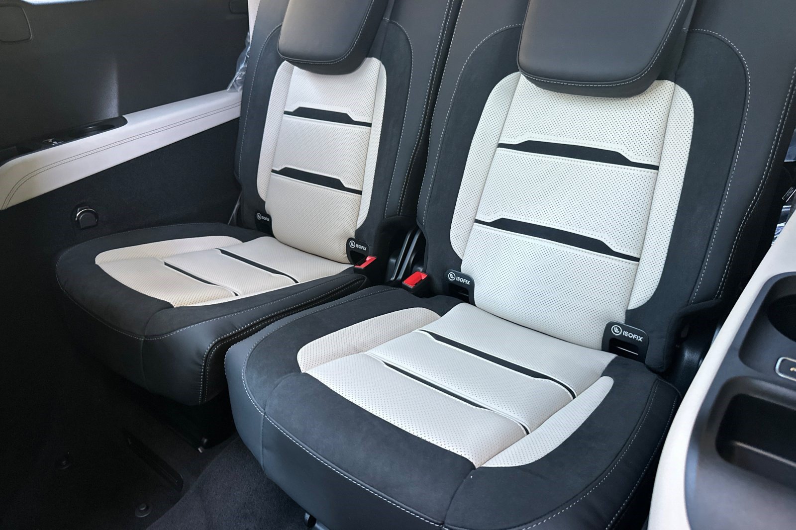 New 2026 Mercedes-Benz GLS 63 AMG 4MATIC image 25