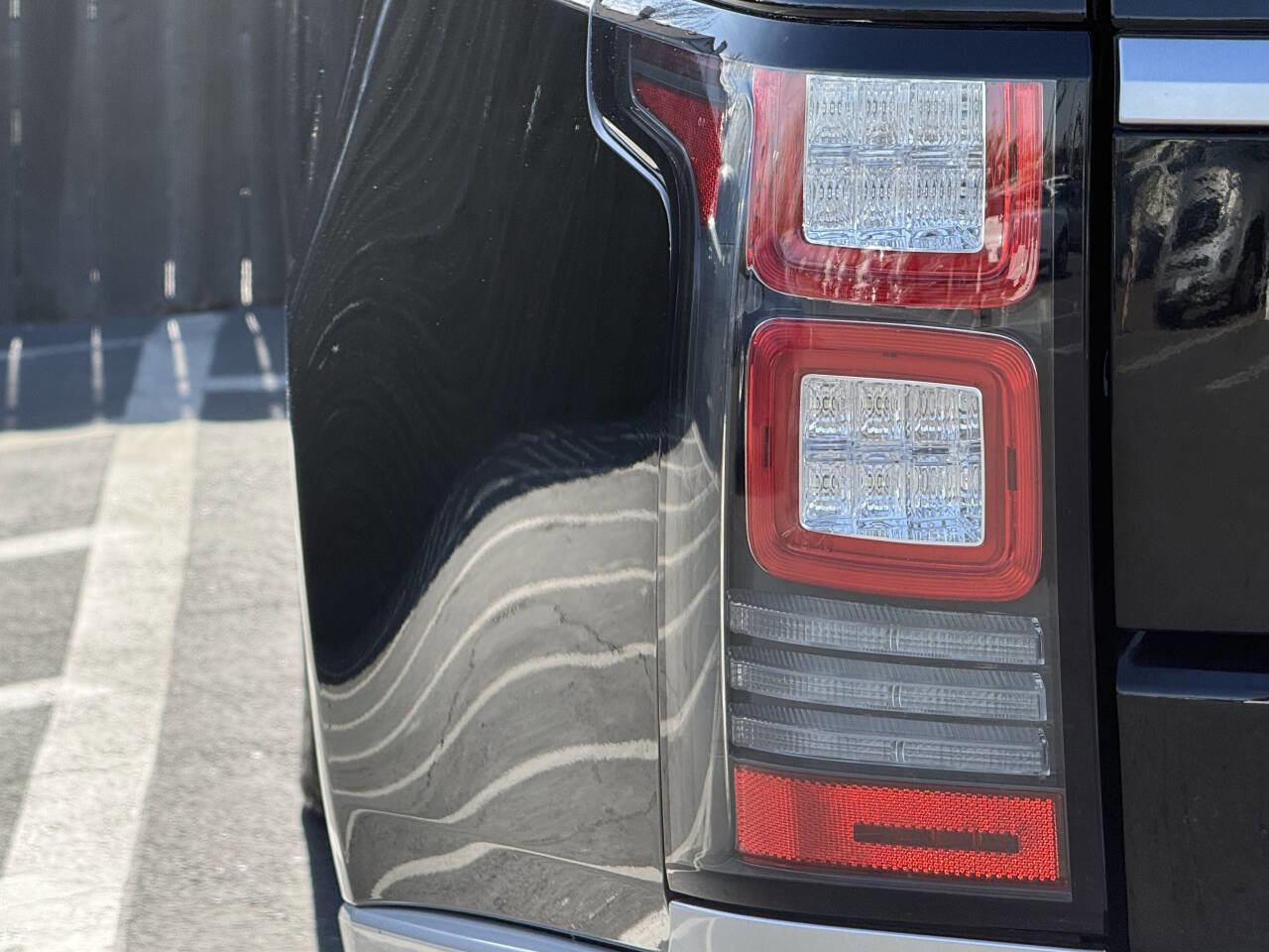 Used 2016 Land Rover Range Rover Supercharged image 27