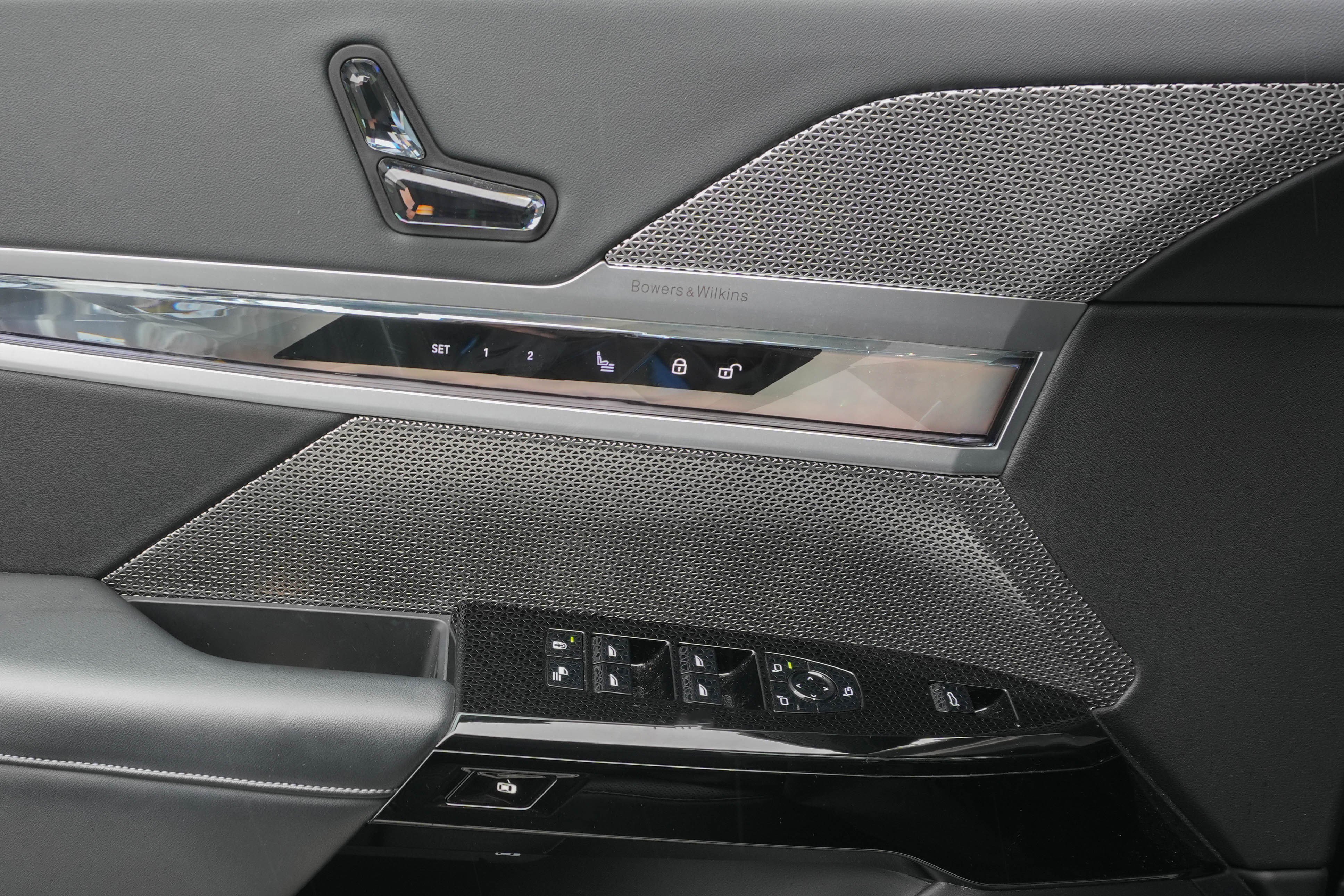 Certified 2023 BMW 740i RWD image 9