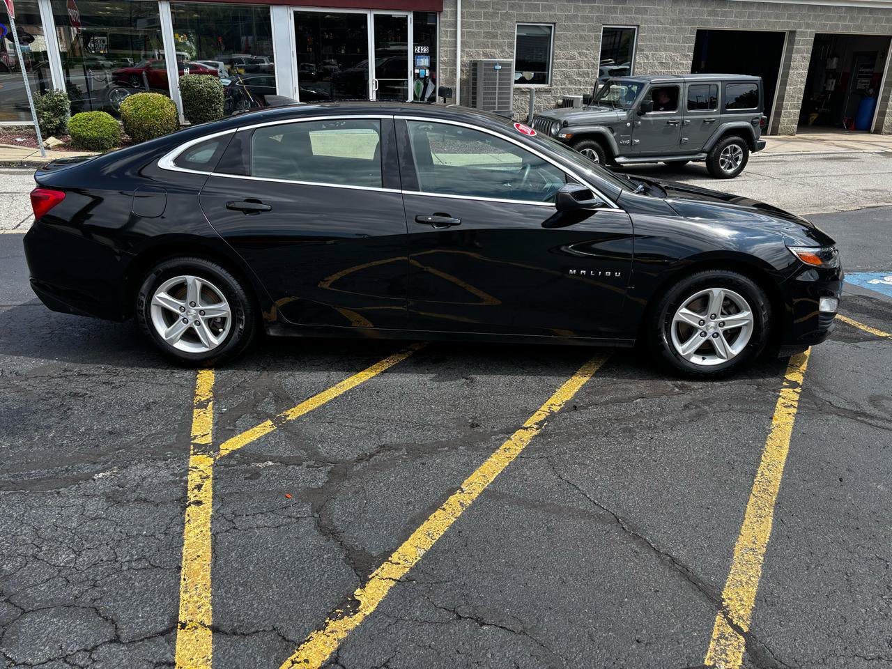 Used 2020 Chevrolet Malibu LS w/ Driver Confidence Package II FWD image 8