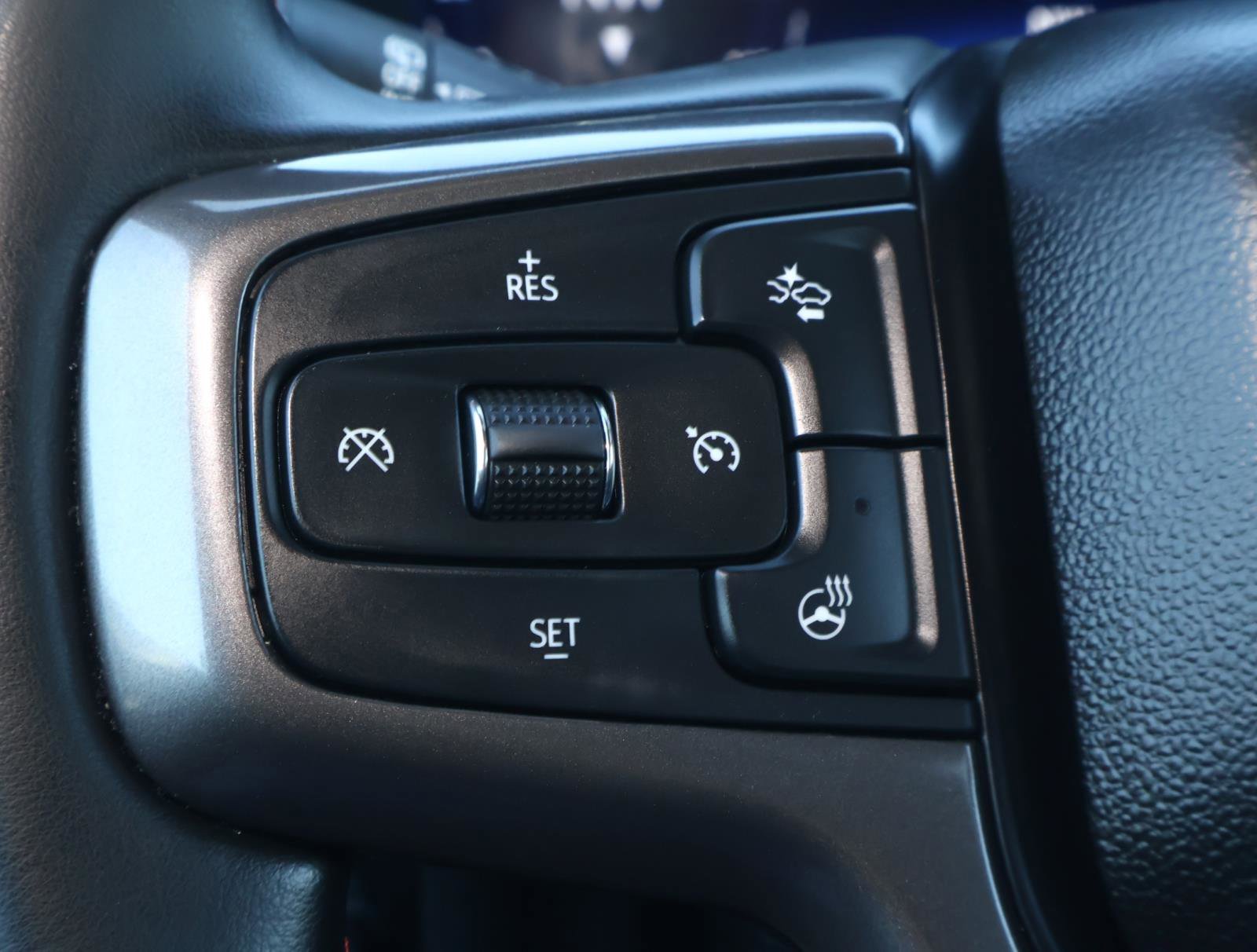 Used 2023 Chevrolet Suburban RST w/ Luxury Package image 29