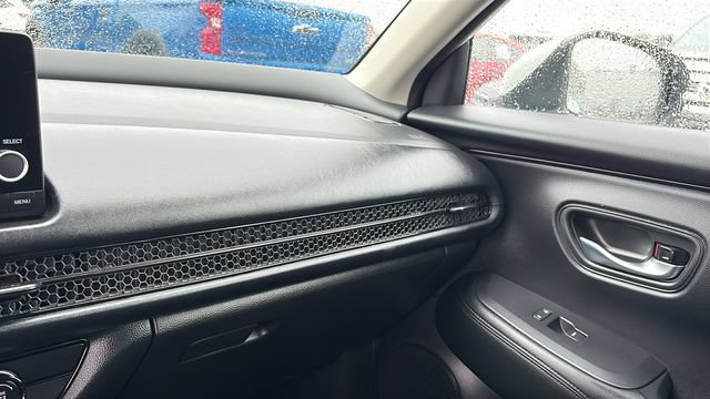 Used 2025 Honda HR-V LX image 20