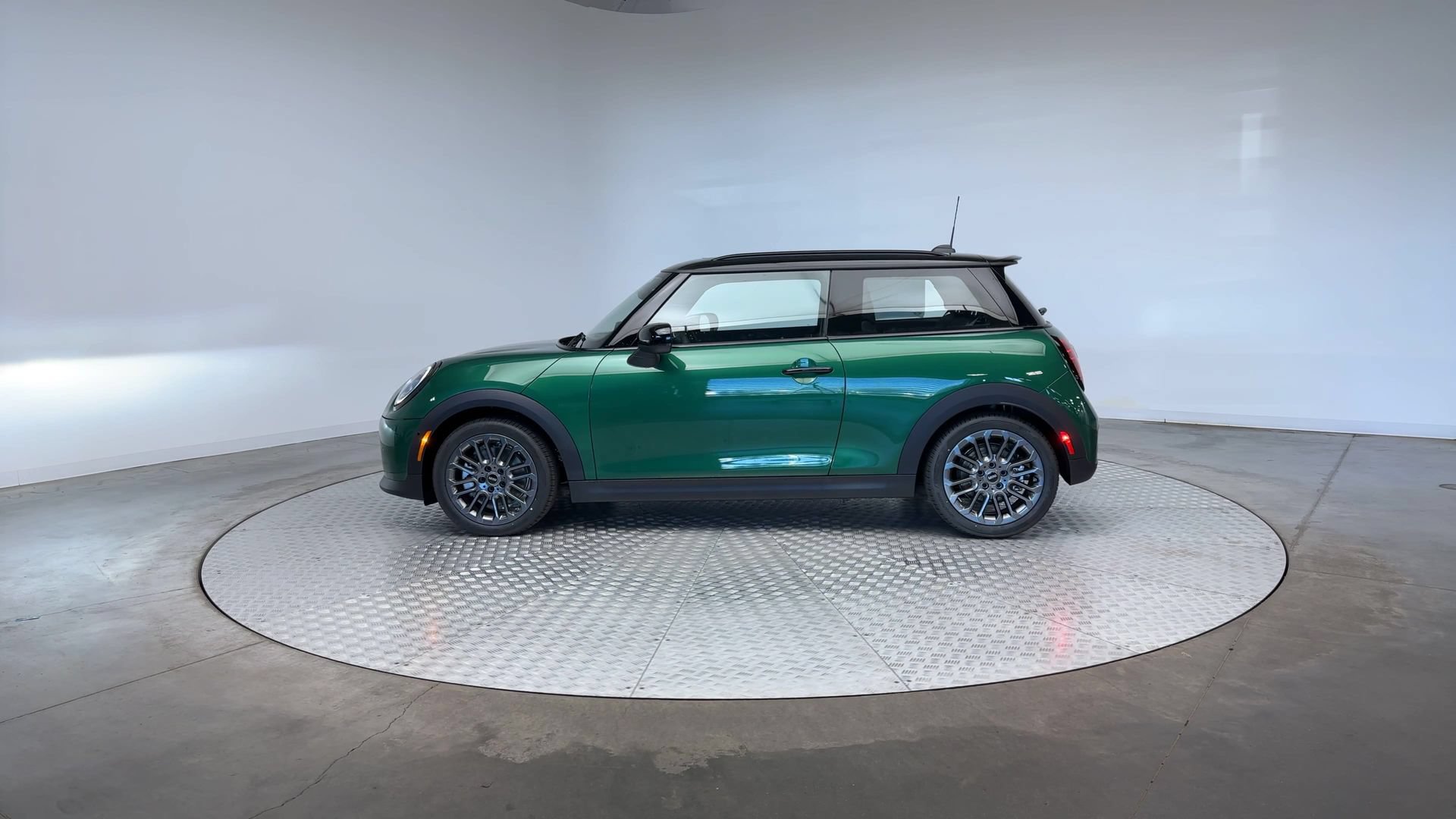 Used 2026 MINI Cooper S FWD image 8