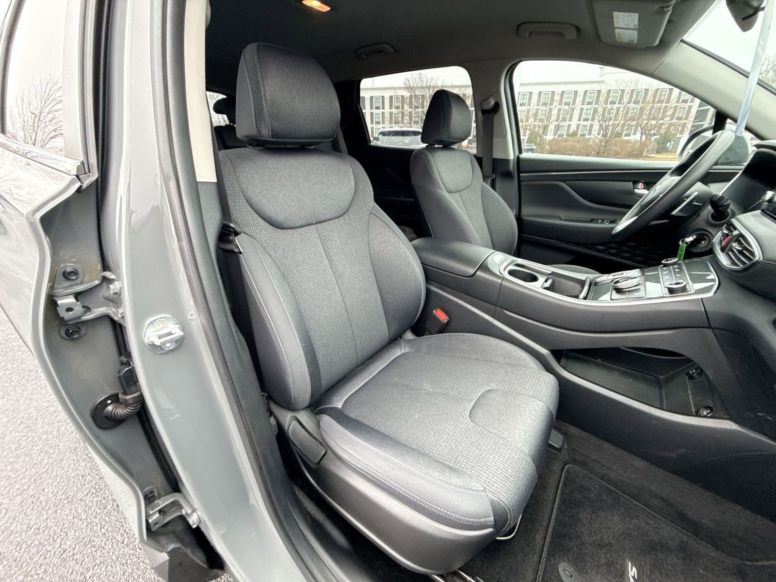 Used 2023 Hyundai Santa Fe SE image 25