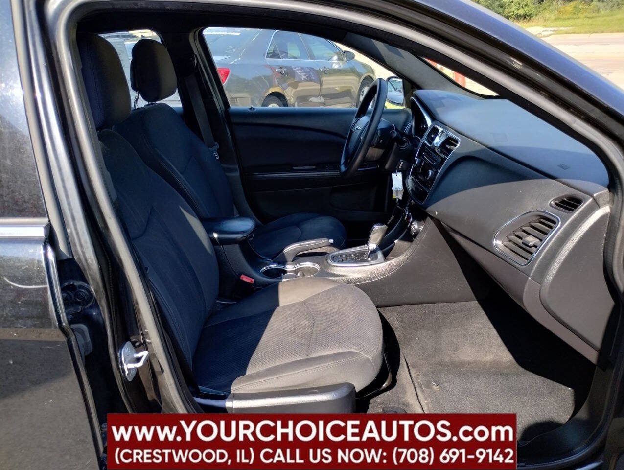 Used 2014 Chrysler 200 LX FWD image 21