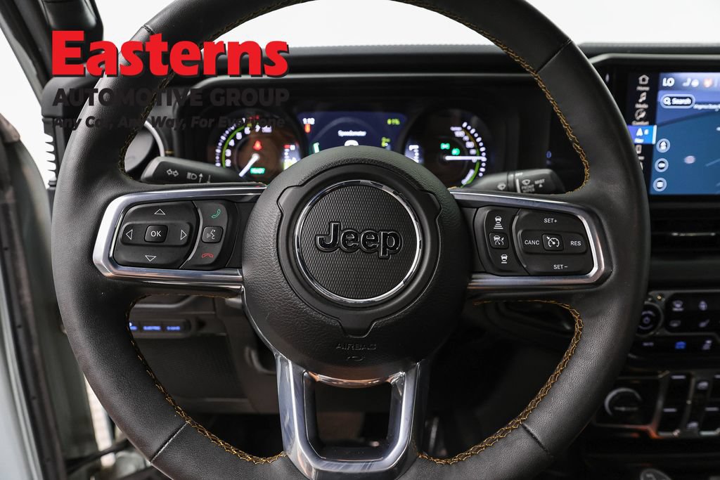 Used 2024 Jeep Wrangler Unlimited Sahara w/ Technology Group AWD/4WD image 12