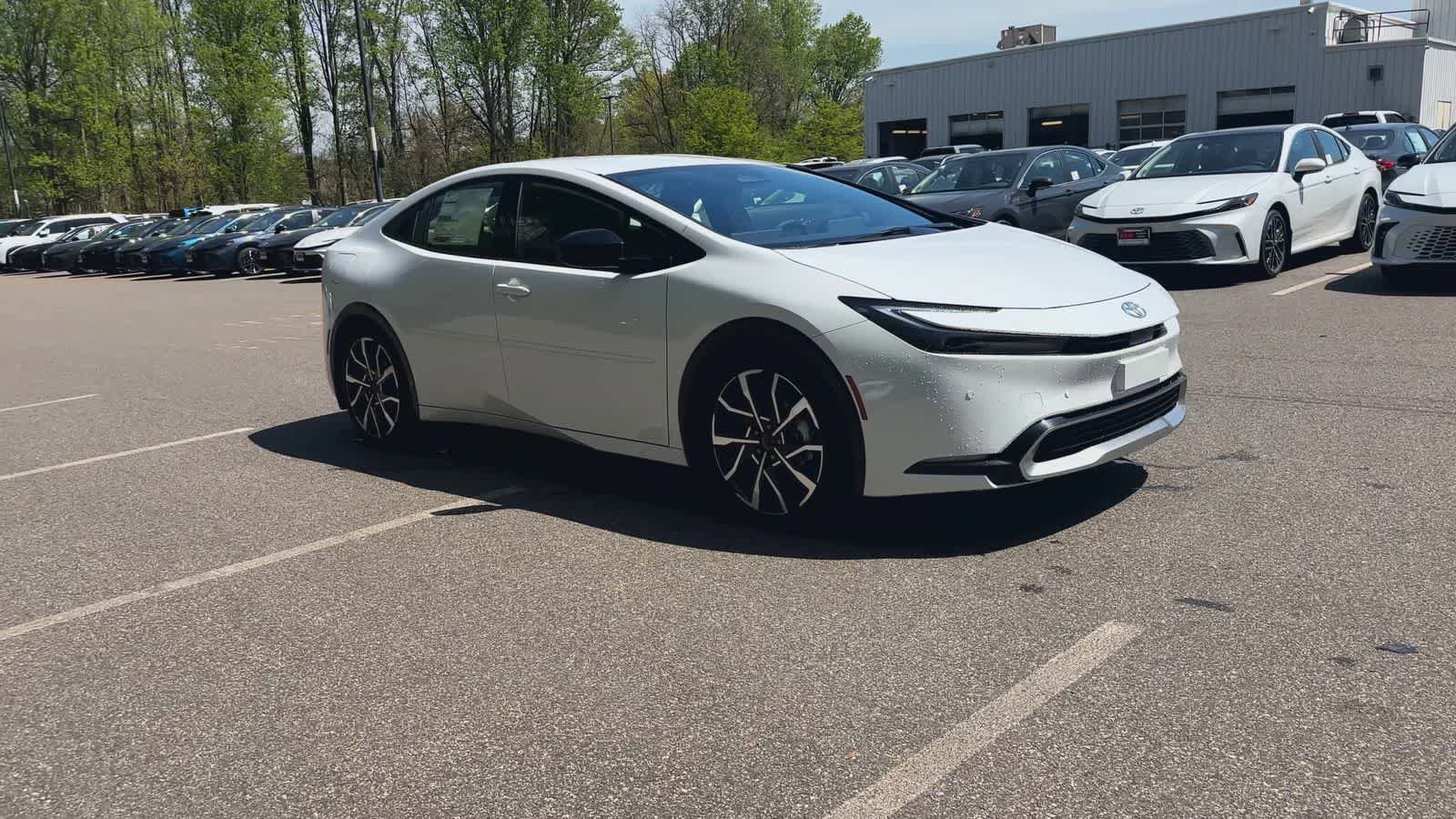 New 2026 Toyota Prius Plug-In Hybrid FWD image 2