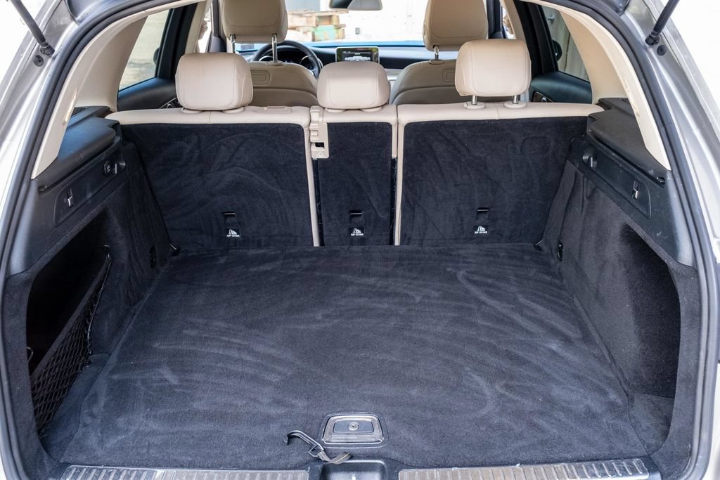 Used 2019 Mercedes-Benz GLC 300 4MATIC image 31