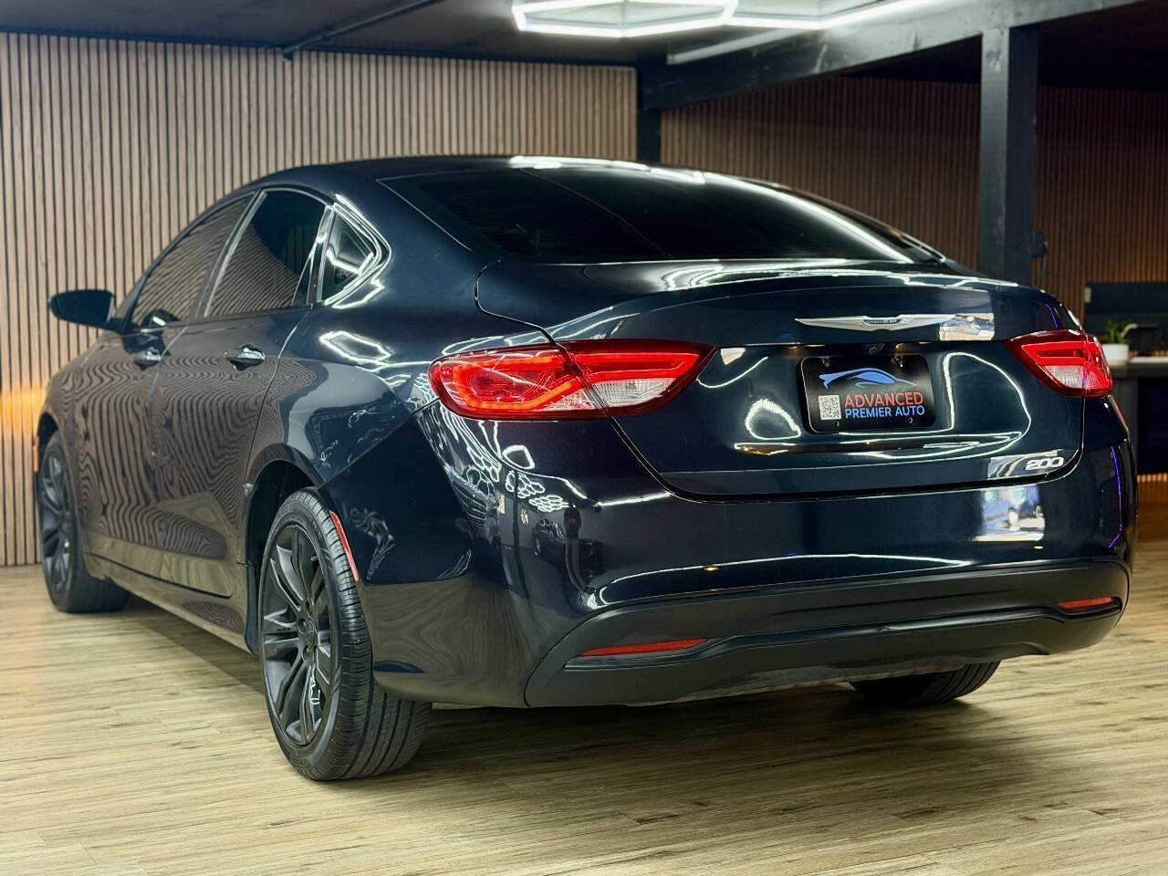 Used 2017 Chrysler 200 LX FWD image 10