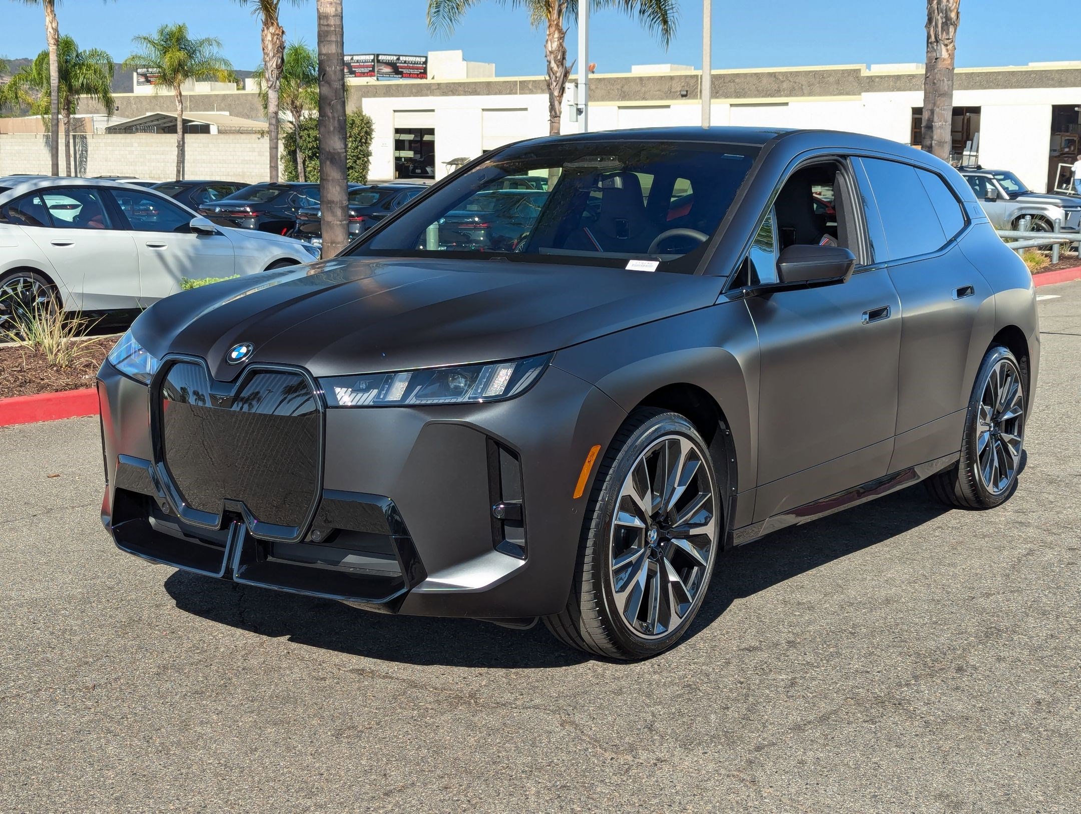 New 2026 BMW iX xDrive60 w/ M Sport Package image 5