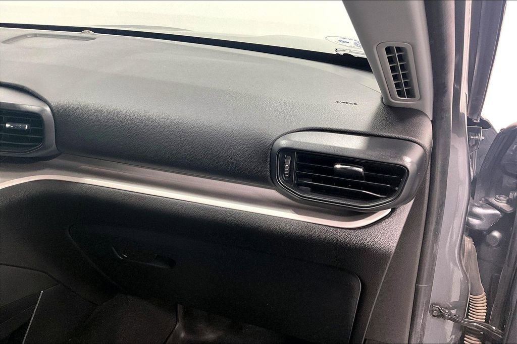Used 2022 Ford Explorer XLT RWD image 16