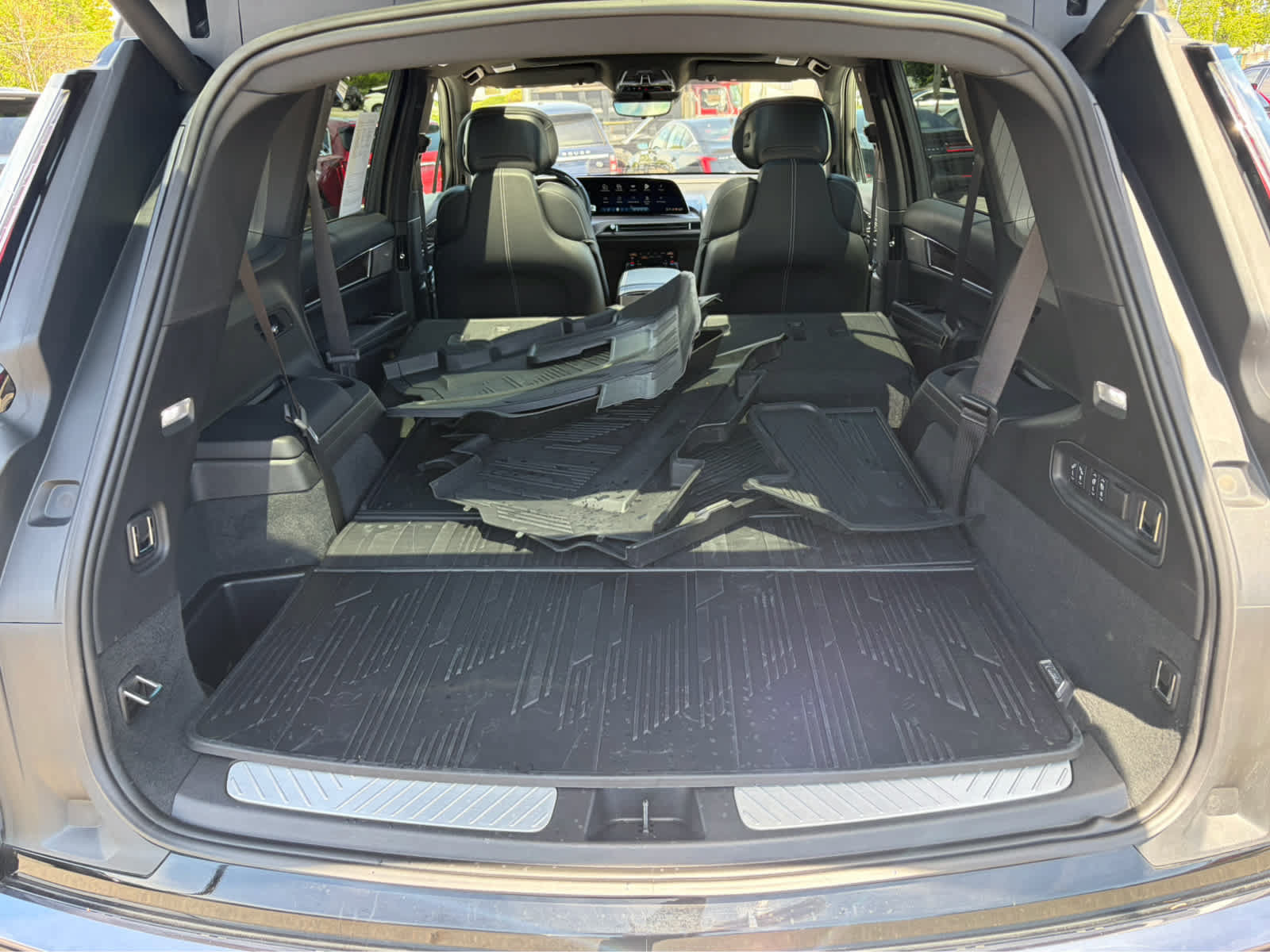 Certified 2026 Cadillac Vistiq Sport w/ LPO, Floor Liner Package AWD/4WD image 27