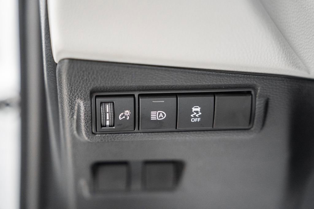 New 2026 Toyota Corolla Cross L image 33