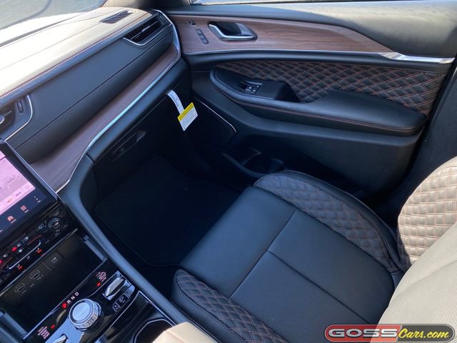 New 2025 Jeep Grand Cherokee Summit w/ Obsidian Package image 17