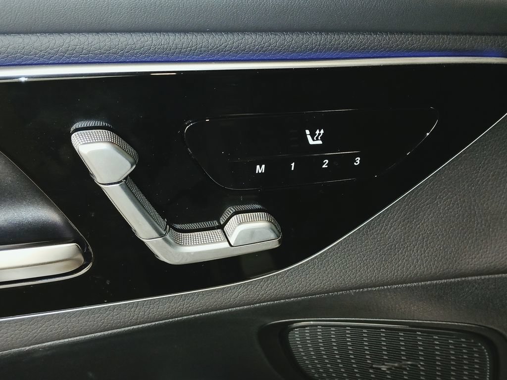 Used 2026 Mercedes-Benz GLC 300 4MATIC image 17