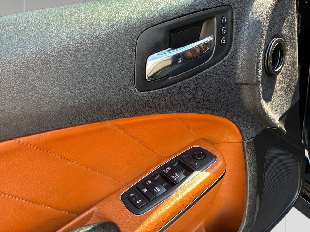 Used 2018 Dodge Charger SRT Hellcat w/ Harman/Kardon Audio Group RWD image 11