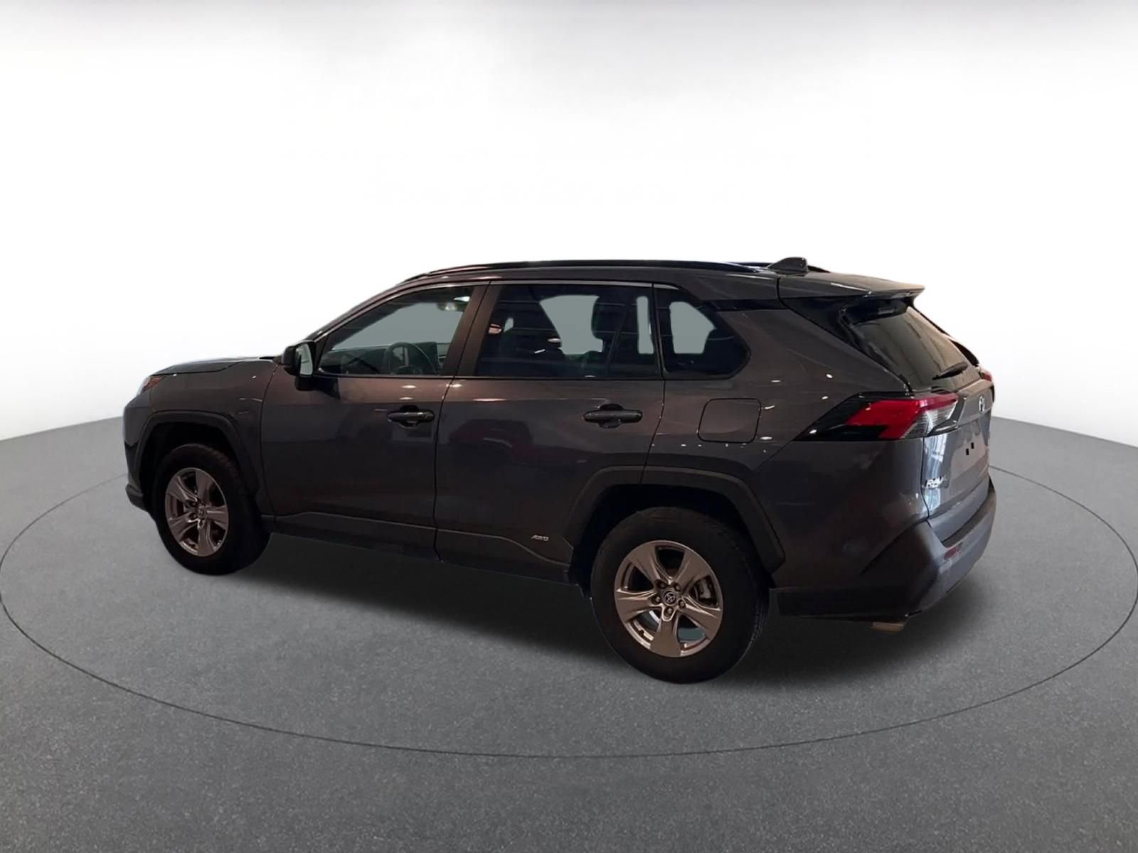 Used 2025 Toyota RAV4 LE image 10