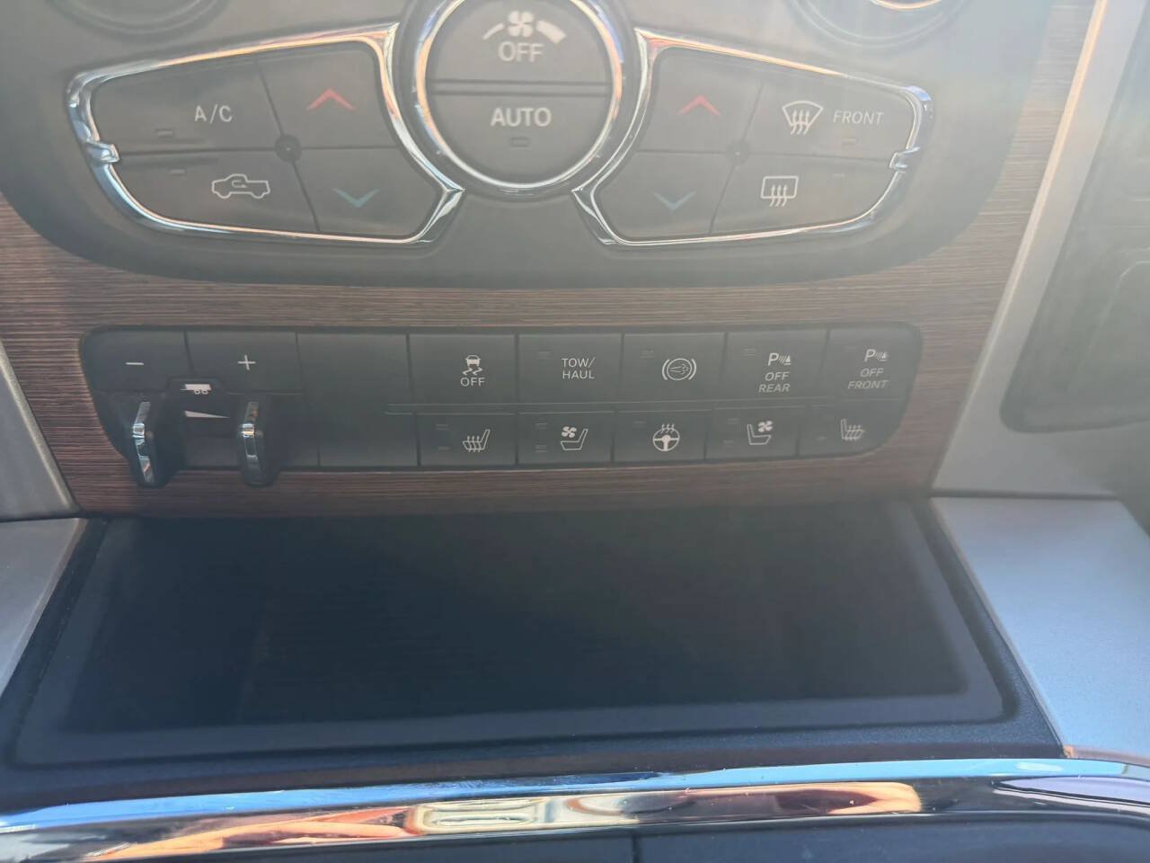 Used 2016 RAM 2500 Laramie AWD/4WD image 35