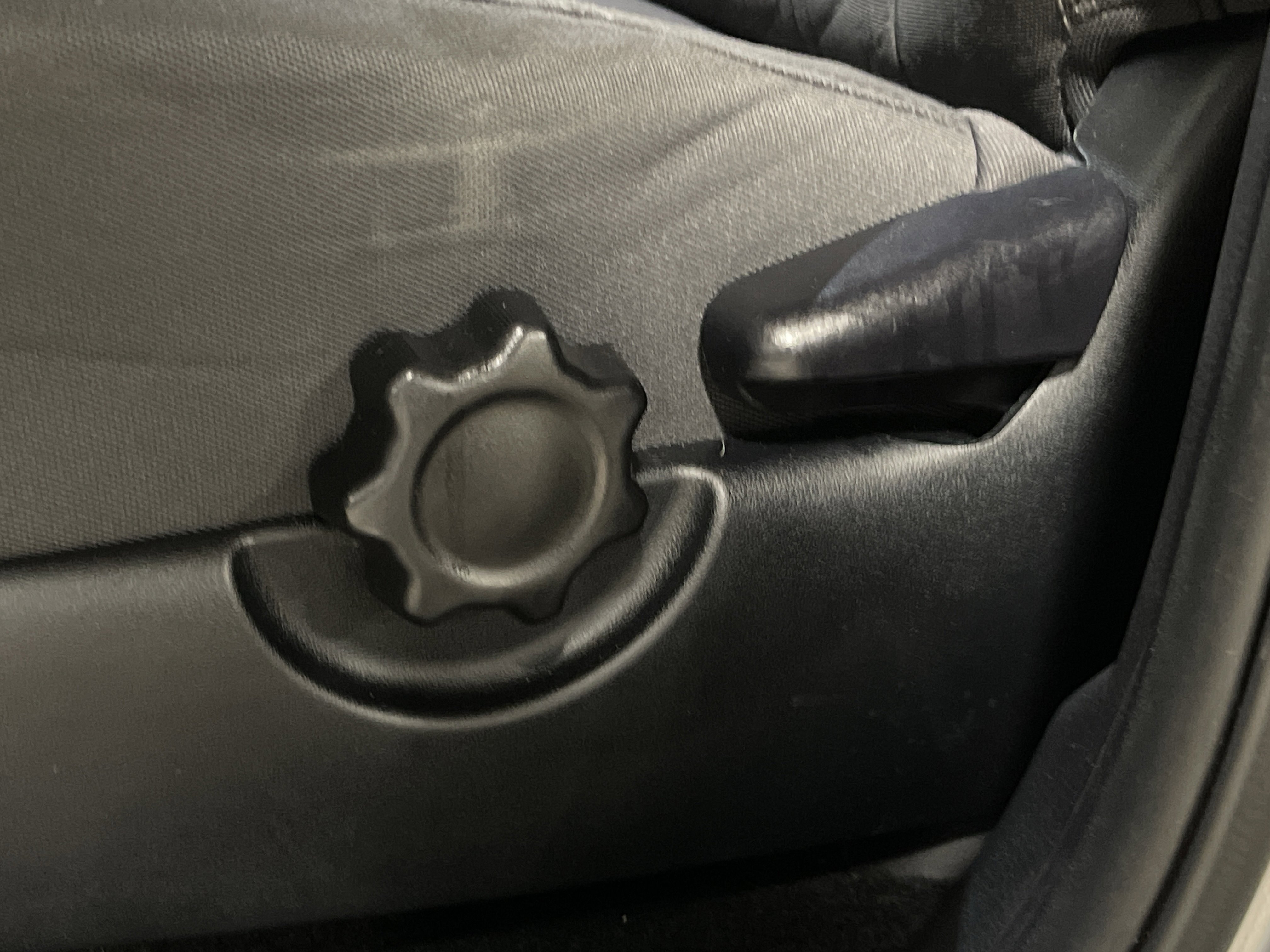 Used 2016 Toyota Tacoma TRD Off-Road image 14